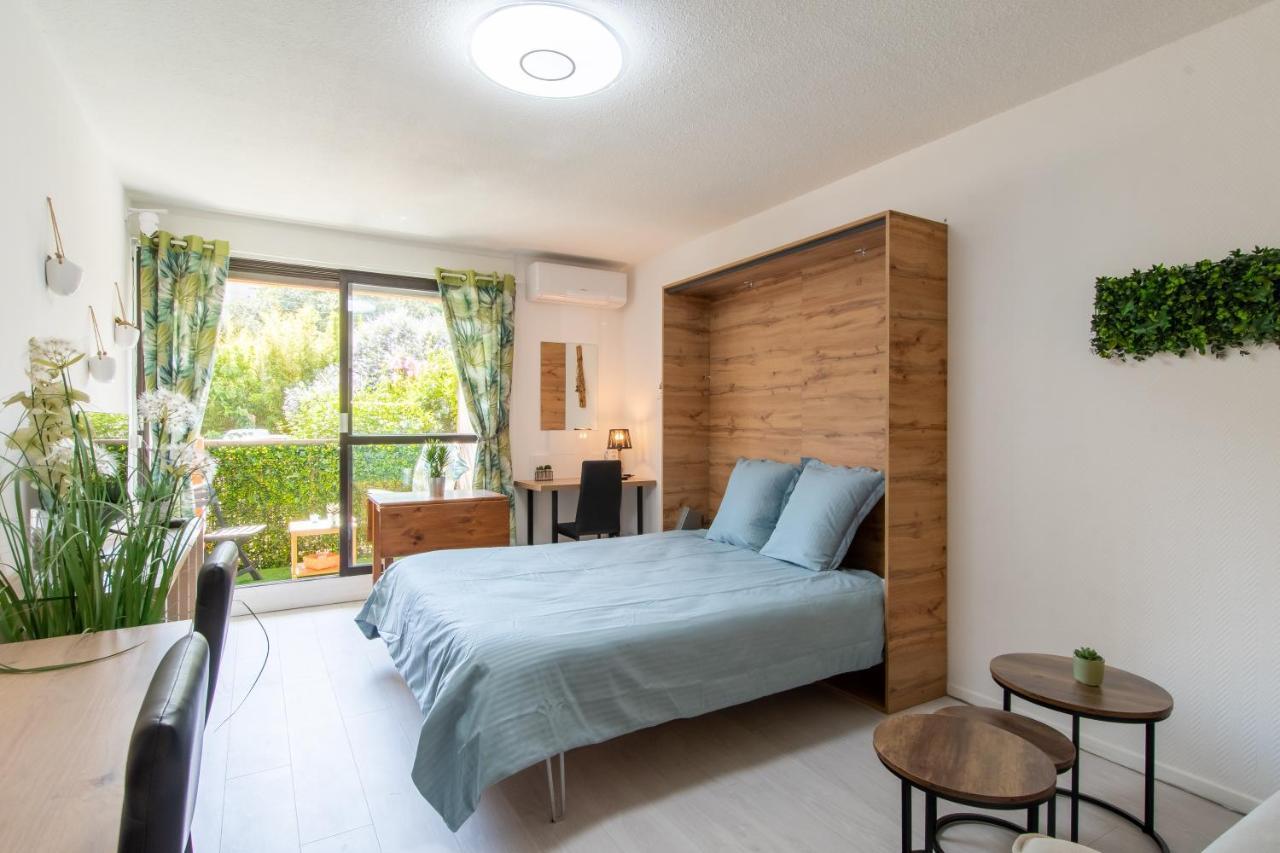 Les Flamants Roses - Studio Avec Balcon Apartment Nimes Luaran gambar