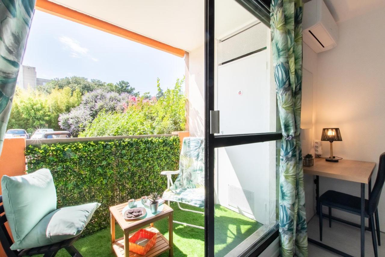 Les Flamants Roses - Studio Avec Balcon Apartment Nimes Luaran gambar