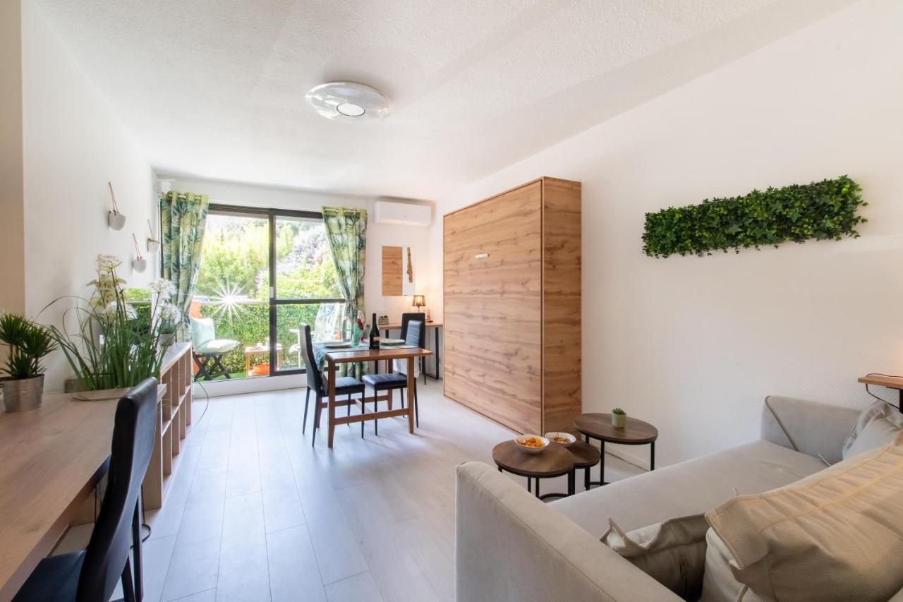 Les Flamants Roses - Studio Avec Balcon Apartment Nimes Luaran gambar