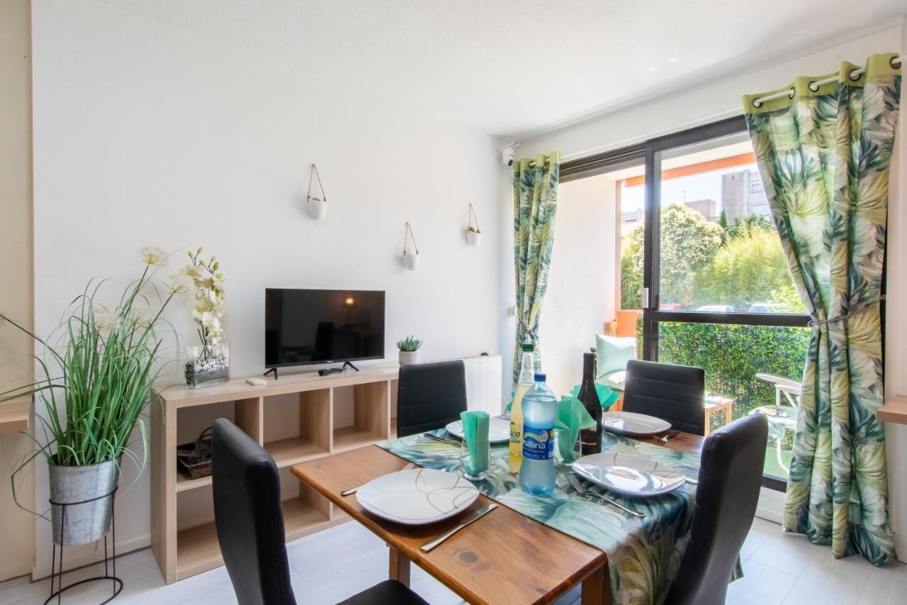 Les Flamants Roses - Studio Avec Balcon Apartment Nimes Luaran gambar