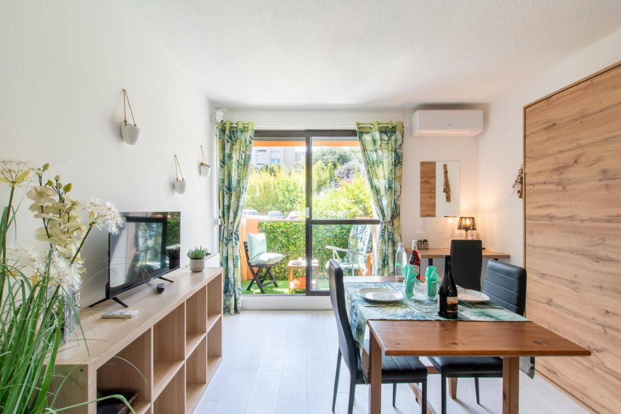 Les Flamants Roses - Studio Avec Balcon Apartment Nimes Luaran gambar
