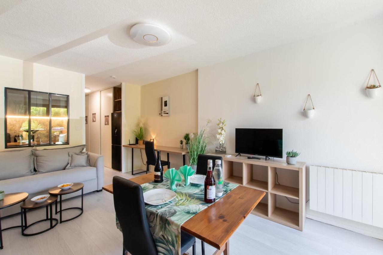 Les Flamants Roses - Studio Avec Balcon Apartment Nimes Luaran gambar